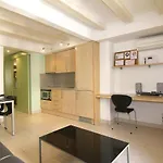 Classbedroom Gothic Ramblas شقة
