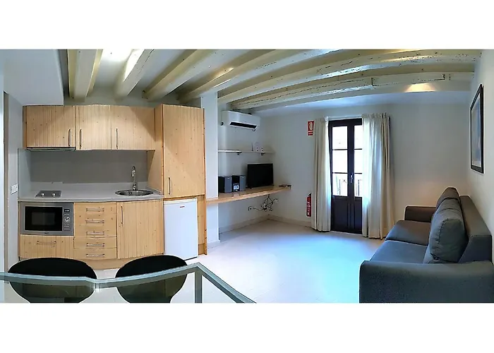 Classbedroom Gothic Ramblas Barcelona