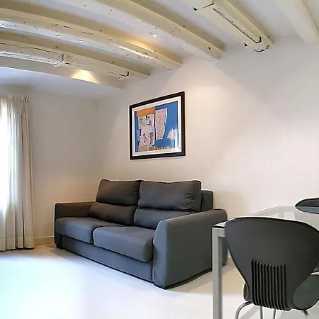 Apartment Classbedroom Gothic Ramblas Barcelona