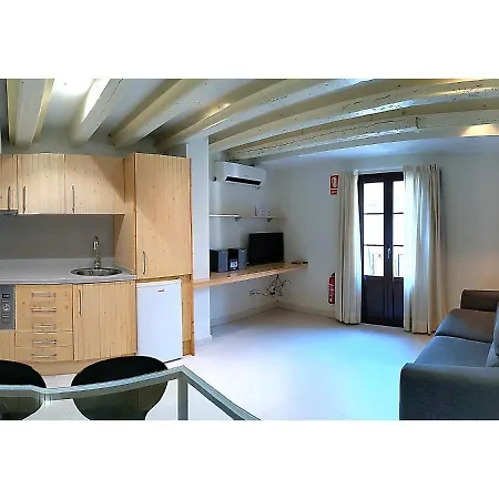 Classbedroom Gothic Ramblas Barcelona